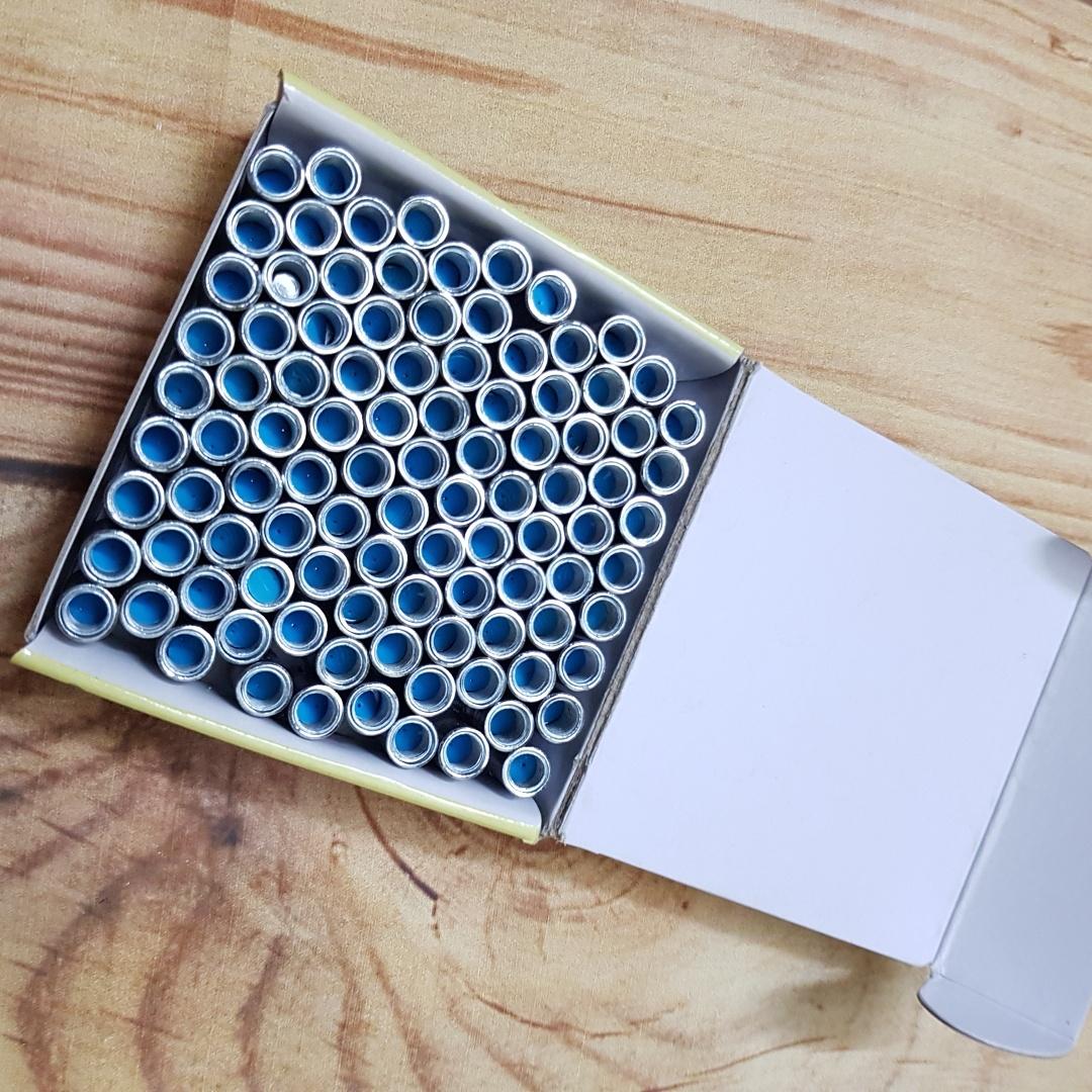 Hộp 100 con nở đóng bắt ti ren 6mmx25mm