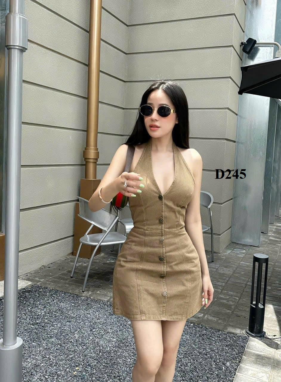 Đầm kaki nâu cổ yếm hở lưng