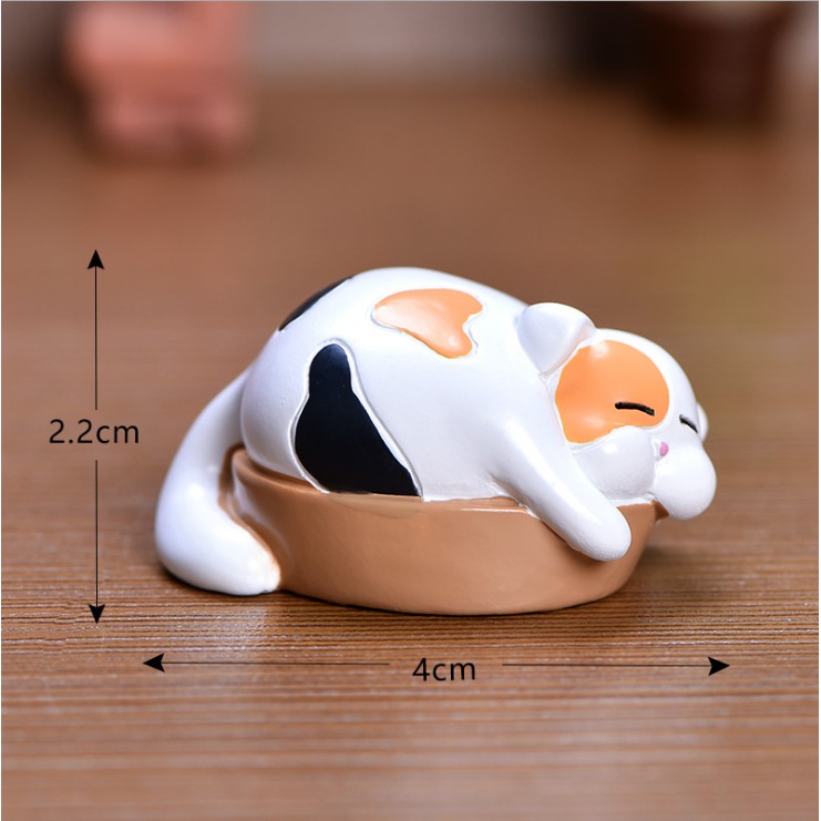 Vivid cute cat dog battle sweet characters model