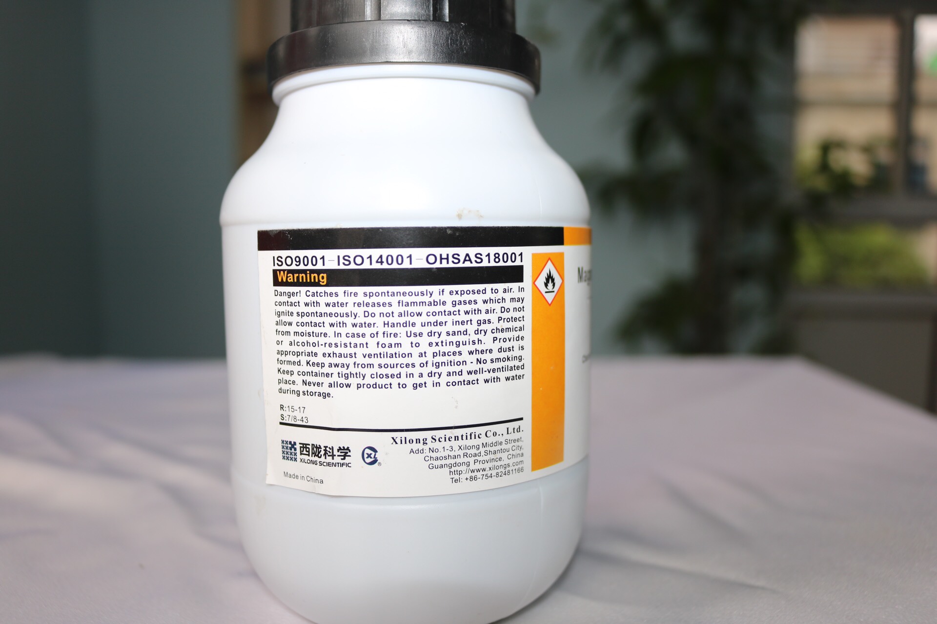 bột magie 250g bạc nhấp nháy bột mịn sẵn dùng lọ nguyên tem,cam kết chất lượng