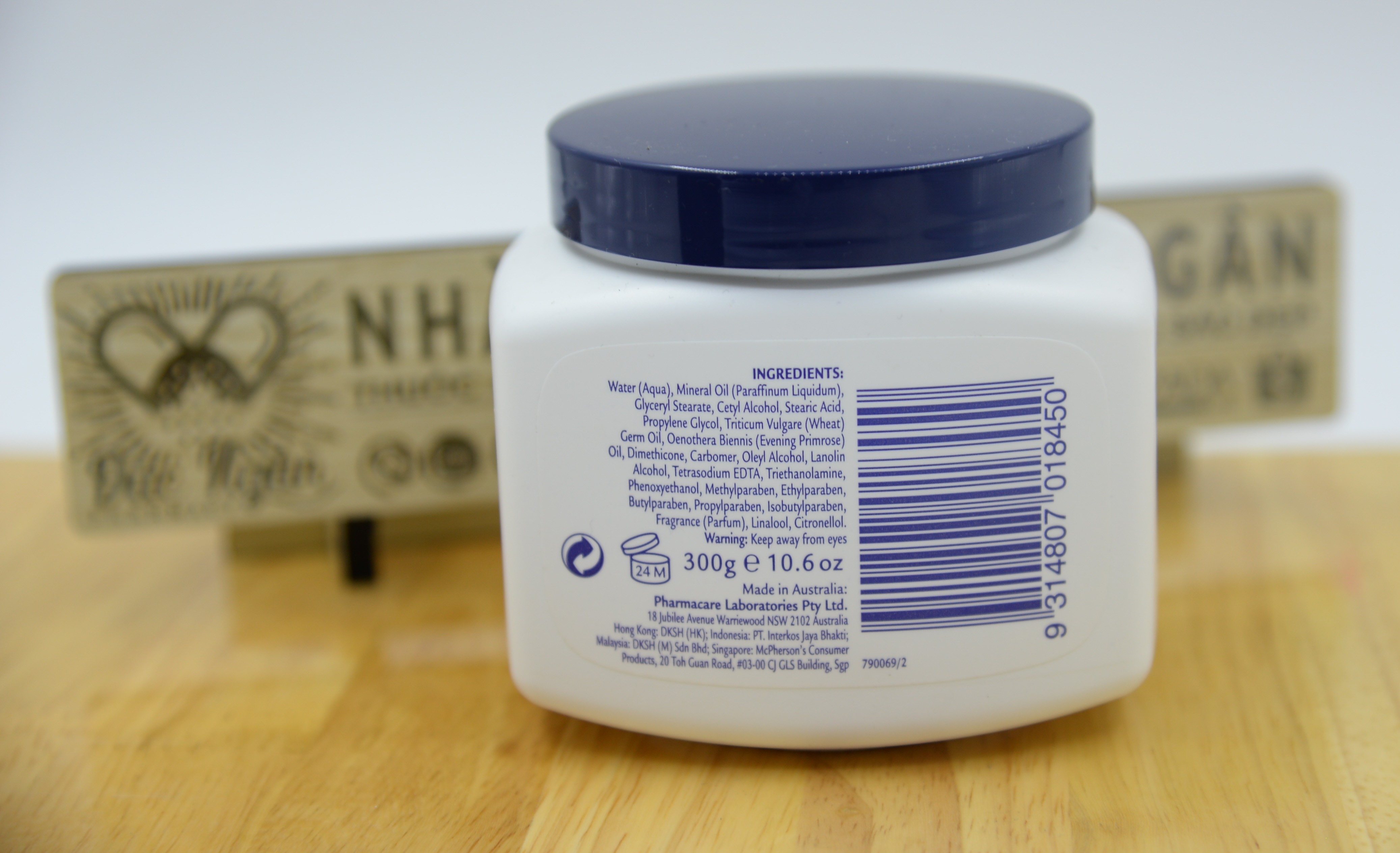 Kem Dưỡng da mềm mịn Redwin vitamin E  Cream 300g [ Úc]