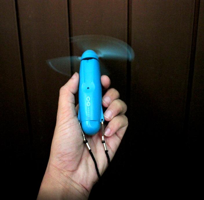 Quạt mini cầm tay Pocket Fan