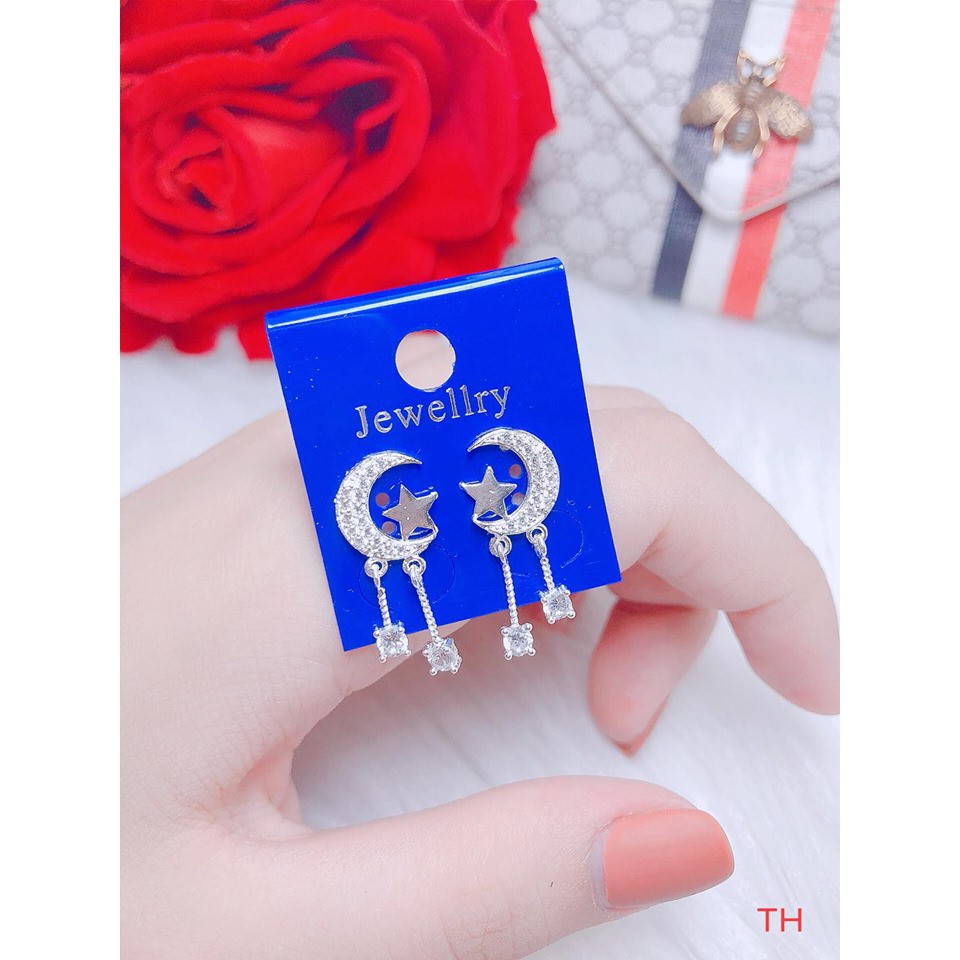 Bông tai cho nữ bạc trăng và sao mẫu đang hót