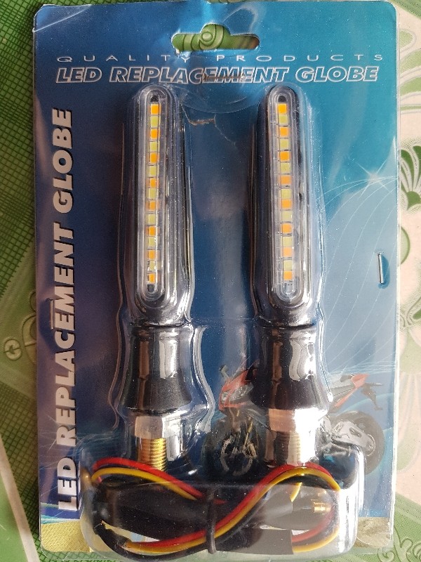 Cặp xi nhan chạy đuổi nhau L19 Vindecal BD
