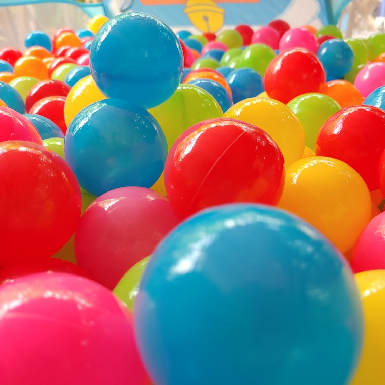 Combo 100 quả bóng nhựa mềm cho bé, Sét 100 quả bóng nhựa cao cấp giá sỉ hàng việt nam, 100 bóng nhựa cao cấp an toàn cho bé loại bóng size nhỡ 5.5cm, cam kết giao đủ hoặc thừa FREE SHIP TỪ 50K