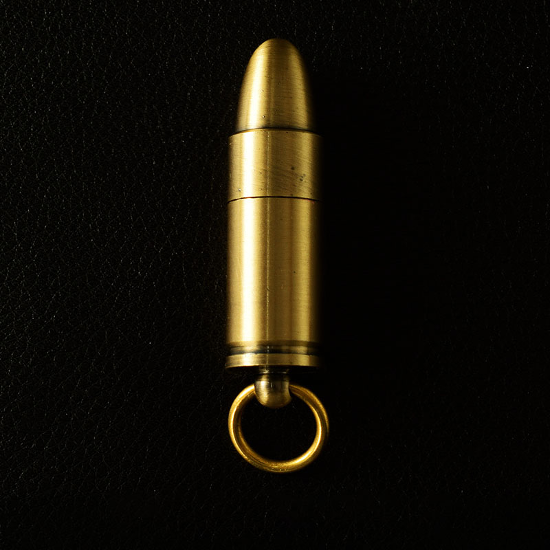 Bật lửa dophin cá heo 631 - Sài xăng đá bấc - Sản phẩm cá tính vừa la móc khóa cho các quý ông.