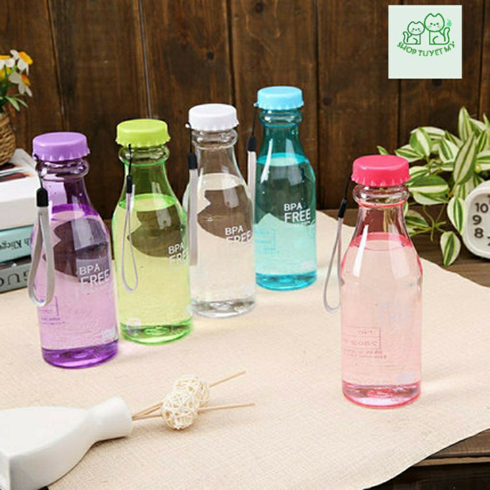 Bình nước nhựa siêu nhẹ trong suốt BPA free chịu nhiệt chịu lực.