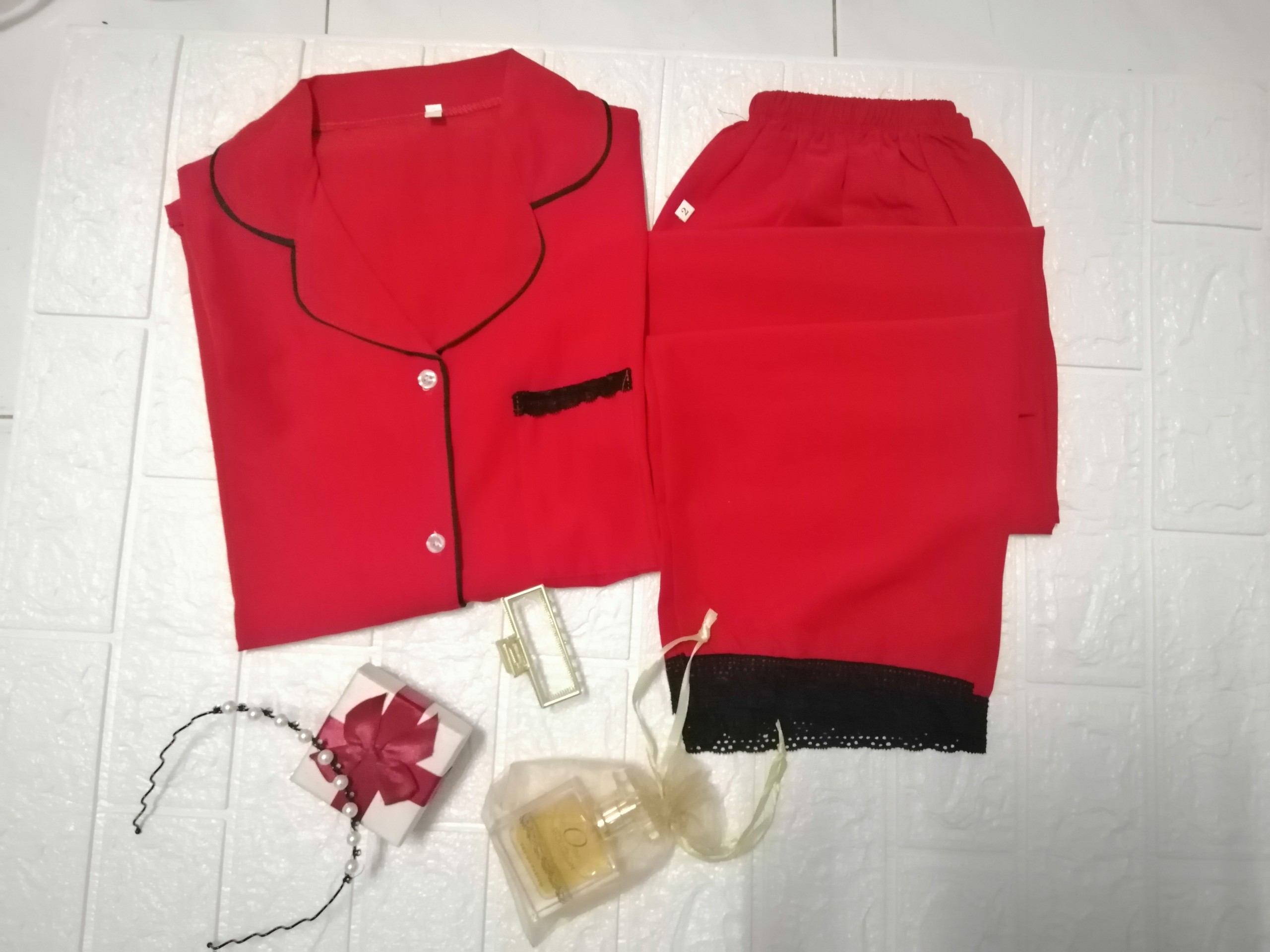 Pijama nữ trơn phối ren – lụa mịn mát