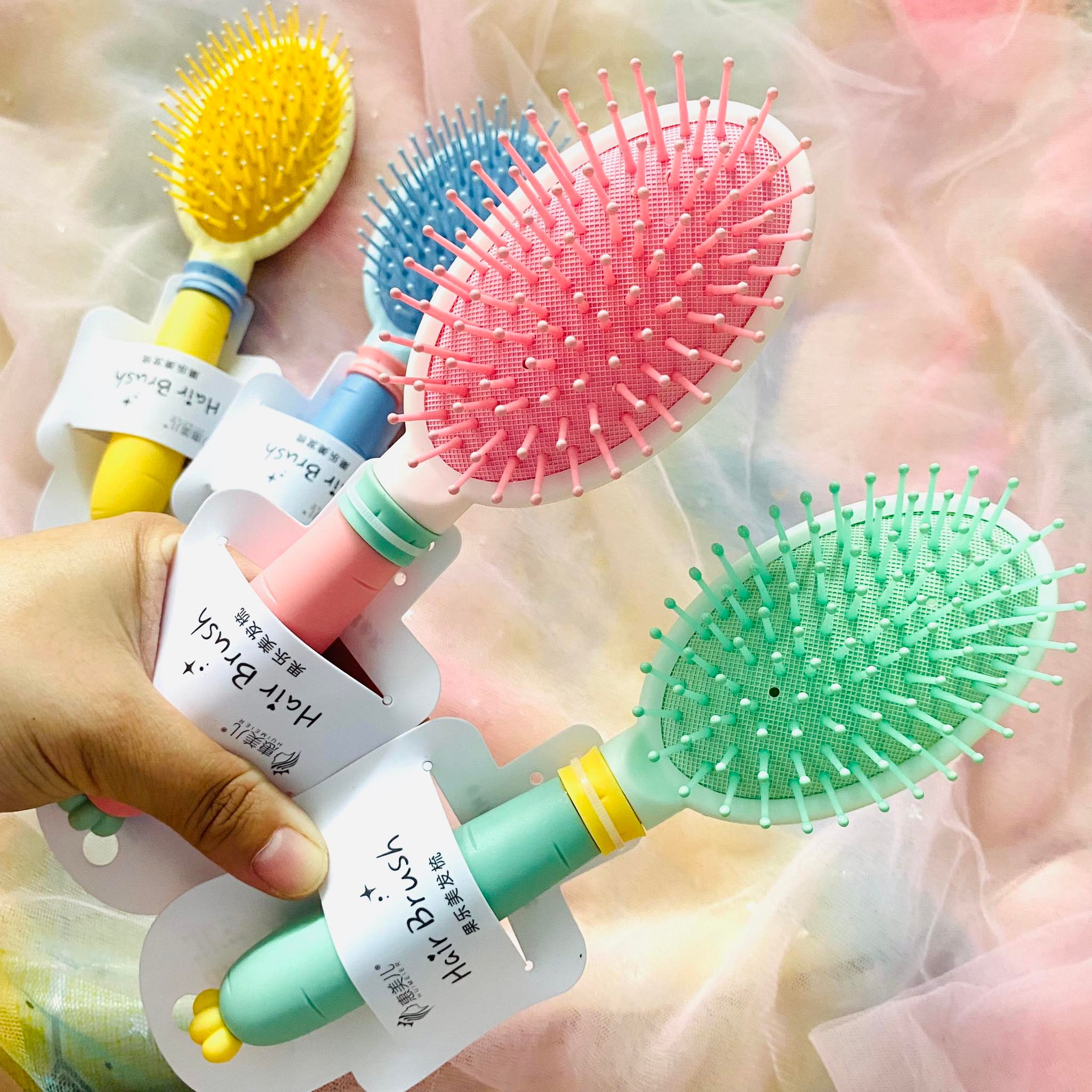 Lược gai chải tóc oval cà rốt màu sắc