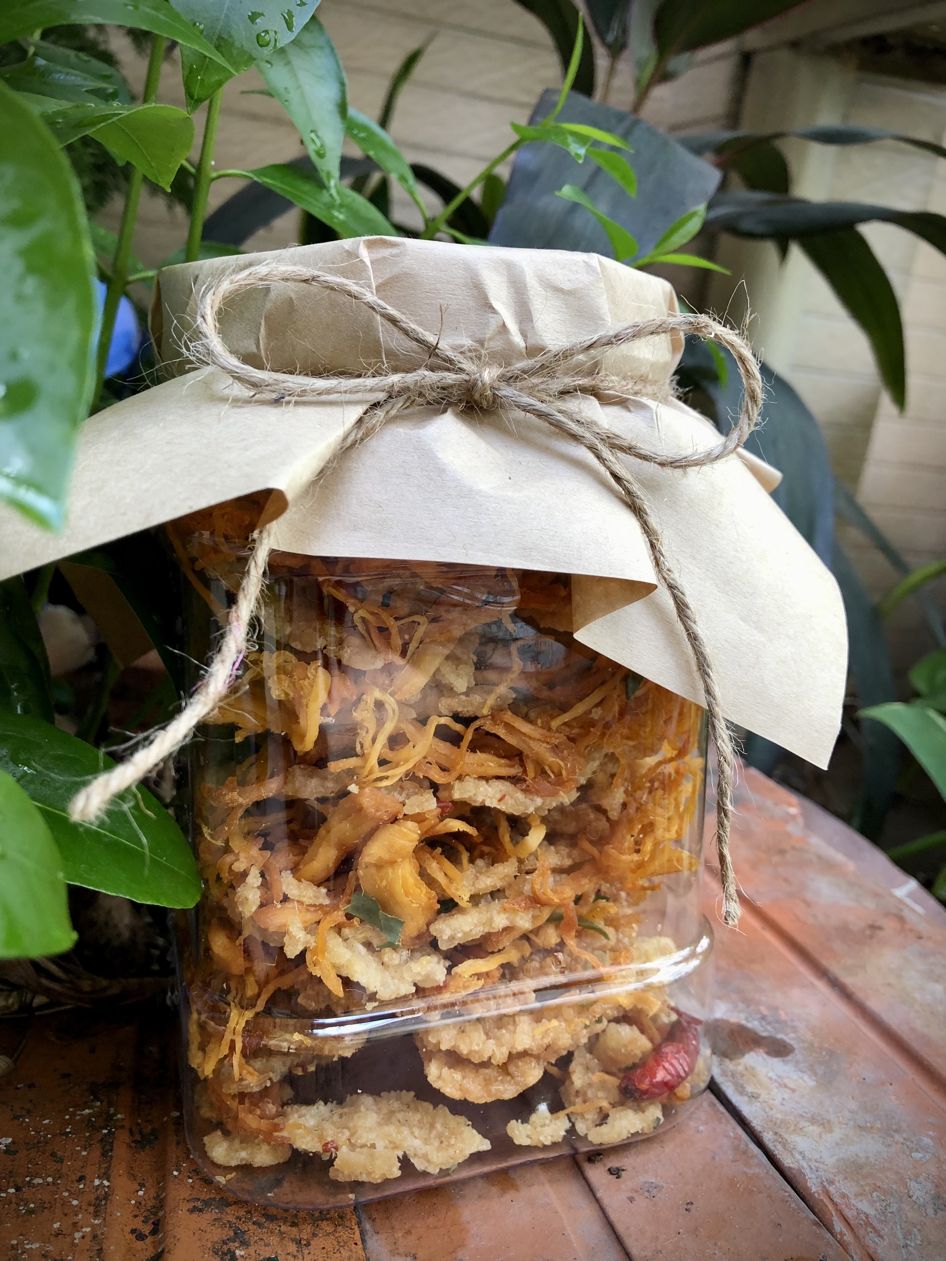Cơm Cháy Khô Gà Tạp Hóa 365 hộp 500gr