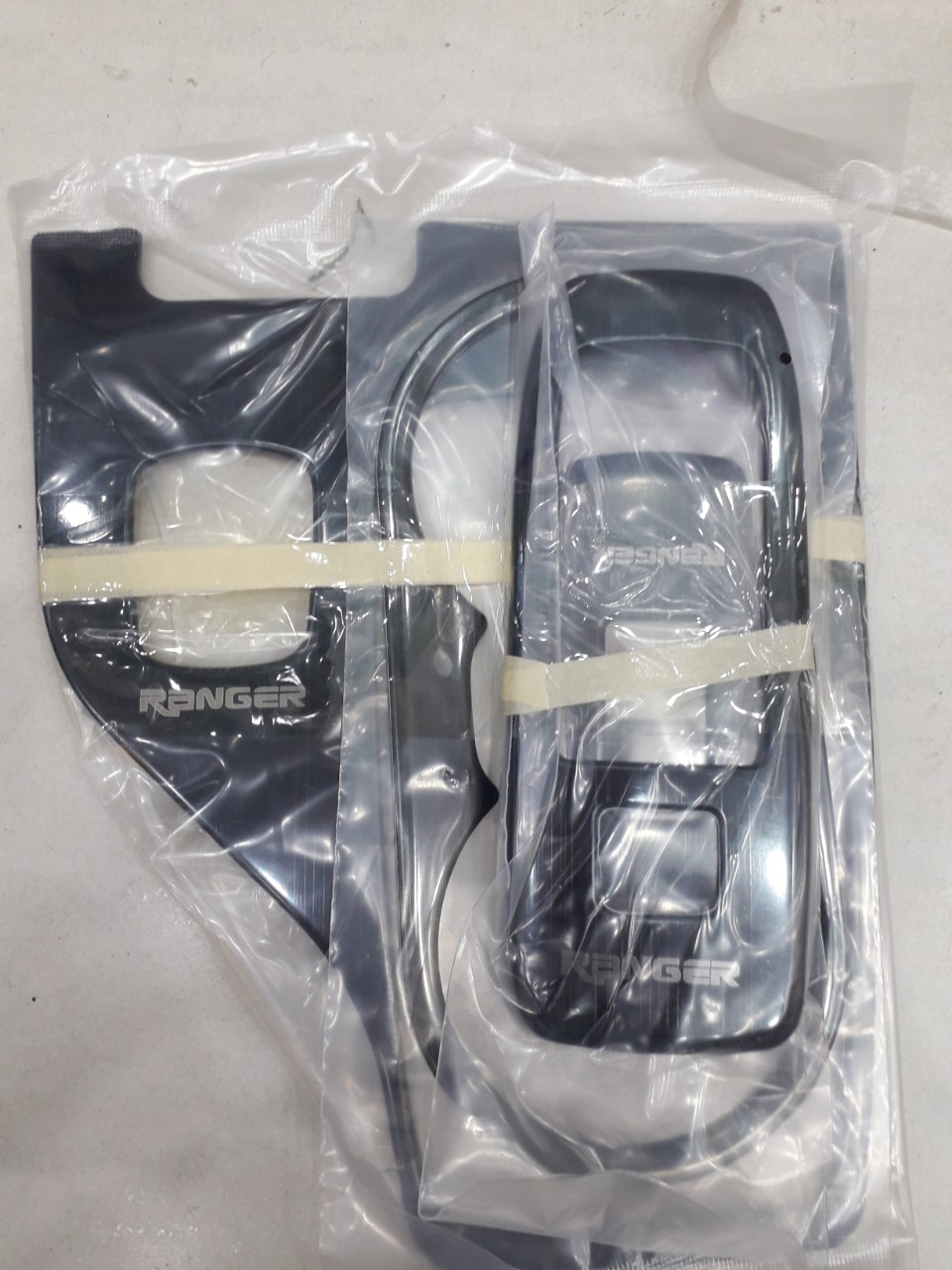 Bộ ốp nội thất vân titan xe Ford Ranger 2013-2019 số tự động