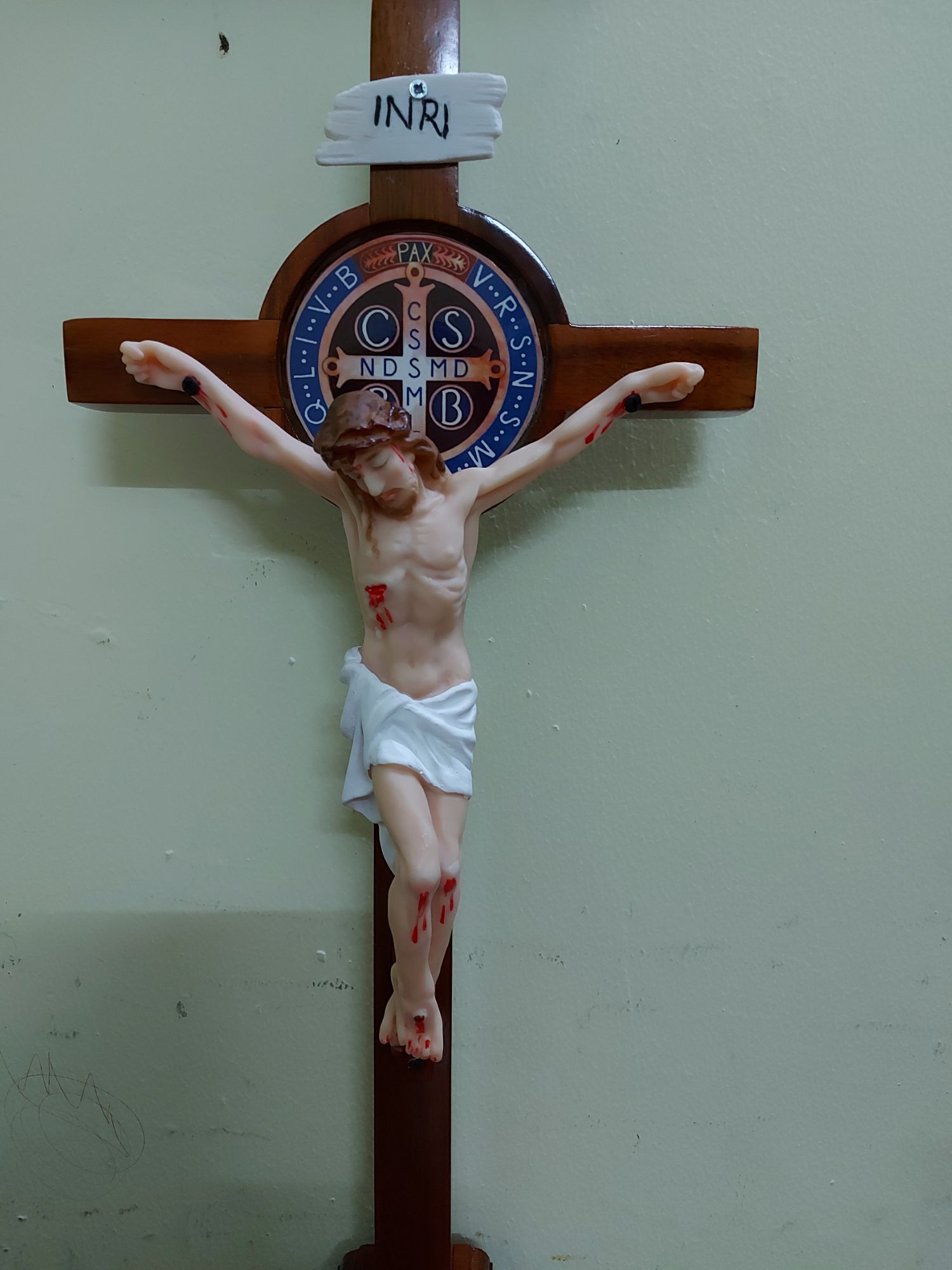 Benedicto Thánh giá Chúa chịu nạn 30cm Polymer Traditional Novelty