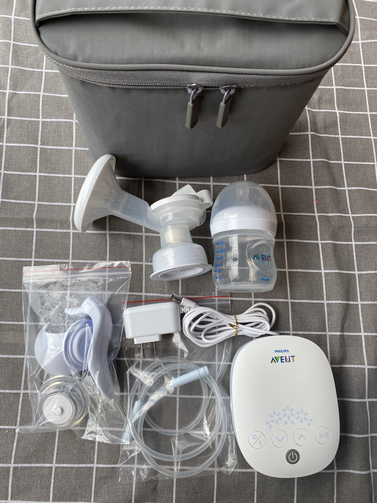 Máy hút sữa Philips Avent hoa tuyết đơn t.lý