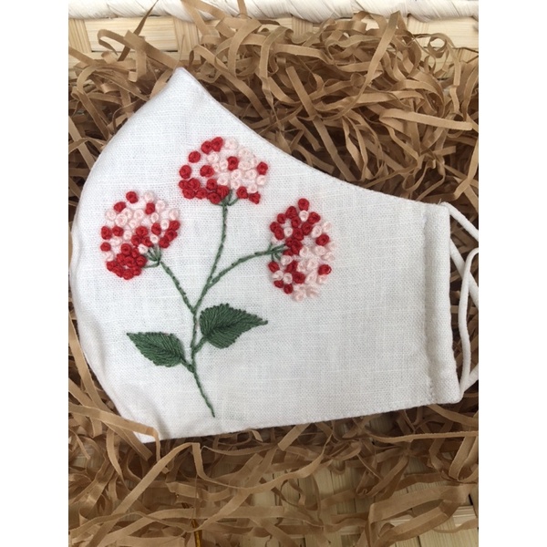 khẩu trang thêu handmade(có nút điều chỉnh)
