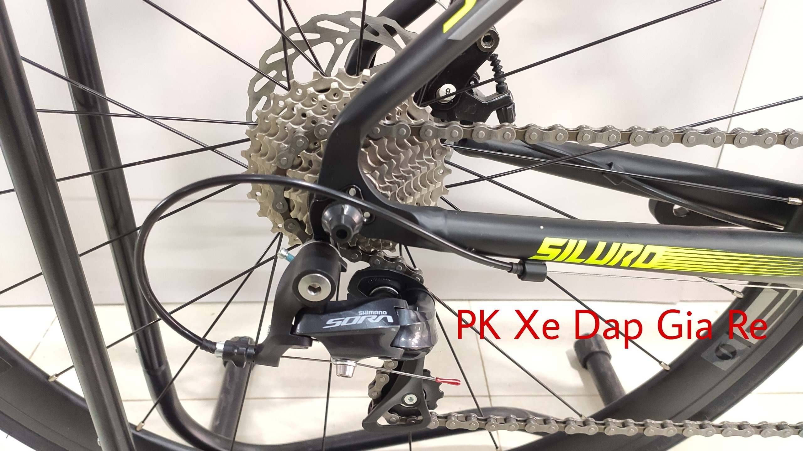 Xe đạp JAVA thương hiệu Ý, Xe đạp JAVA Siluro 2, Bản phanh đĩa, Tay đề lắc Decaf 18 tốc độ, Khung hợp kim nhôm siêu nhẹ, Bảo hành 1 năm
