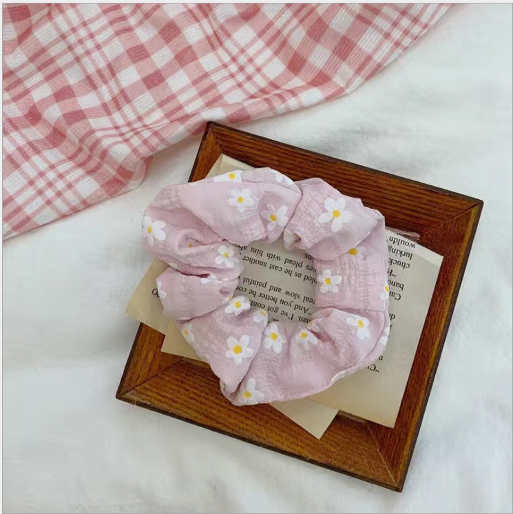 Dây buộc tóc scrunchies hoa cúc bằng vải