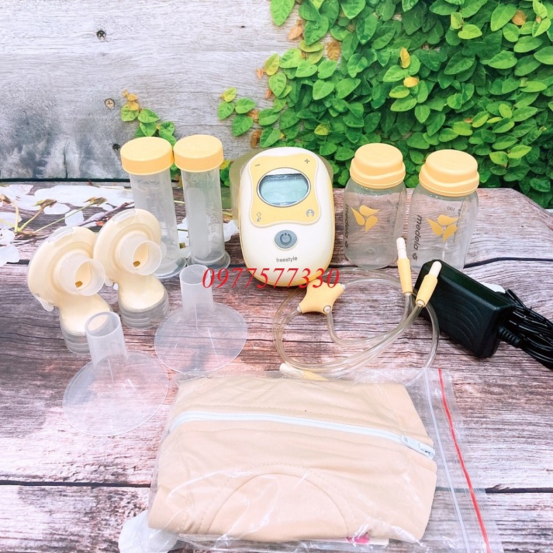 [HCM]Máy hút sữa medela freestyle