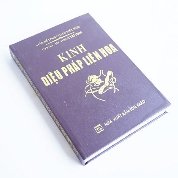 Sách - Kinh Diệu Pháp Liên Hoa (Bìa Da)