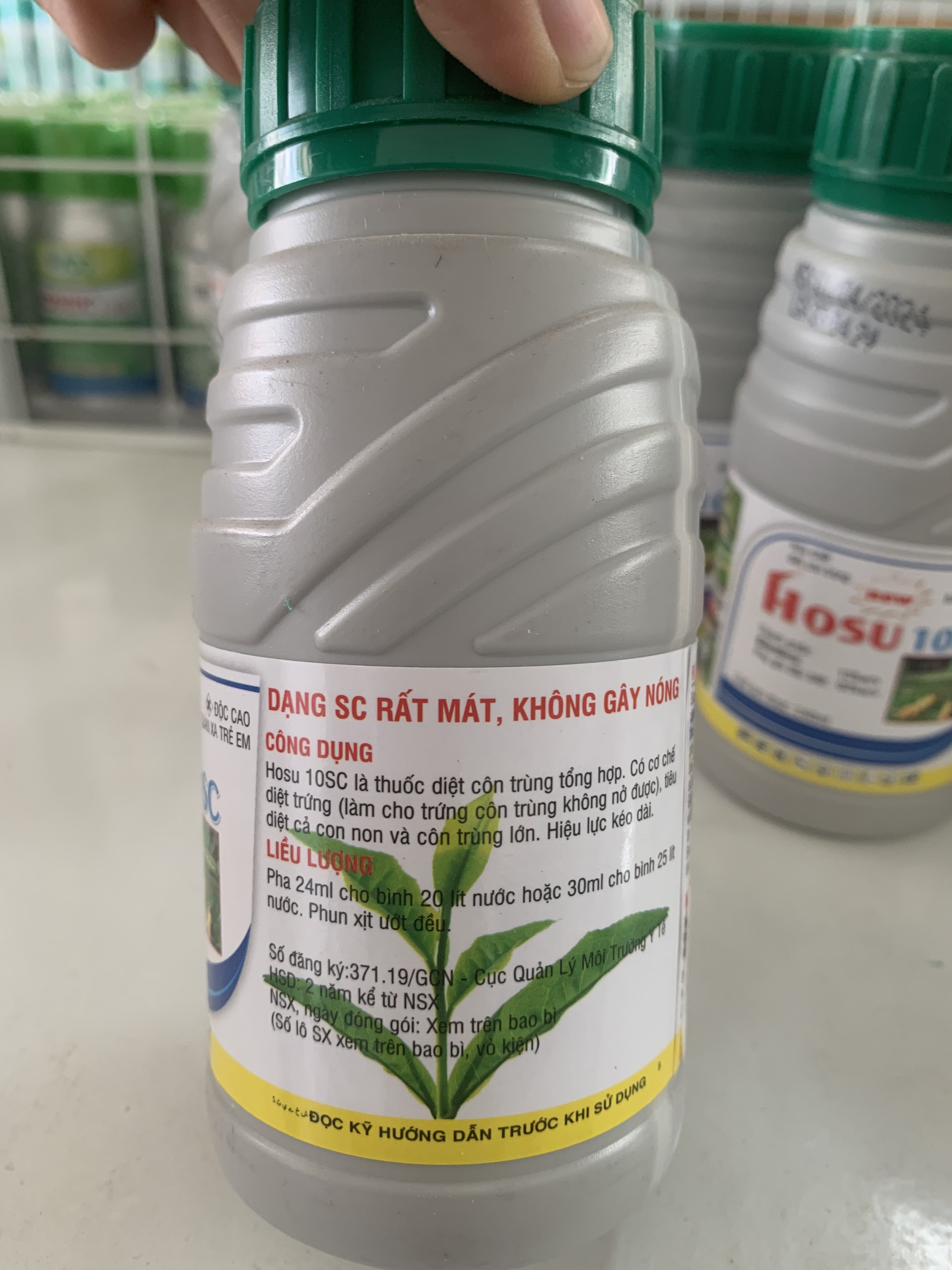 Hosu thuốc diệt sâu, rầy, côn trùng.