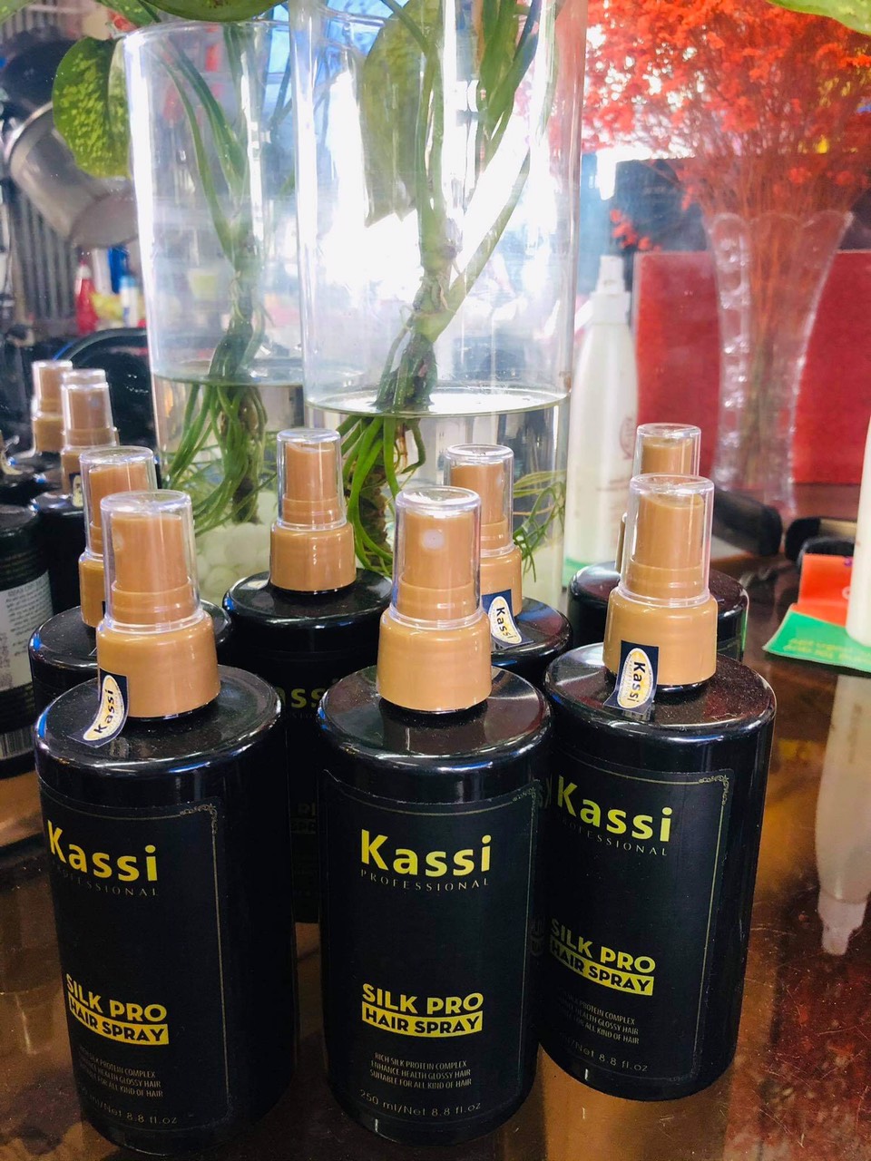 Nước dưỡng tóc kassi hương nước hoa 250ml , dưỡng tóc chuyên sâu , cung cấp độ ẩm cho tóc , chăm sóc tóc mềm mượt , ngăn ngừa gãy rụng , hết chẻ ngọn , dễ tạo nếp . giúp tóc bóng mượt mềm .