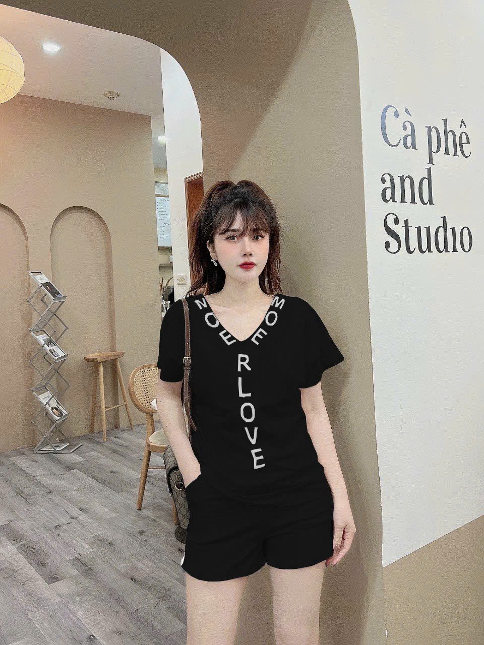 Set đồ bộ đi chơi, phối họa tiết siêu cưng cực chất,đồ bộ quần đùi, set bộ coton cao cấp , bộ mặc nhà mùa hè win store h165 ,bộ đùi cao cấp,set bộ thời trang form rộng phối họa tiết chất thun cotton phối lh