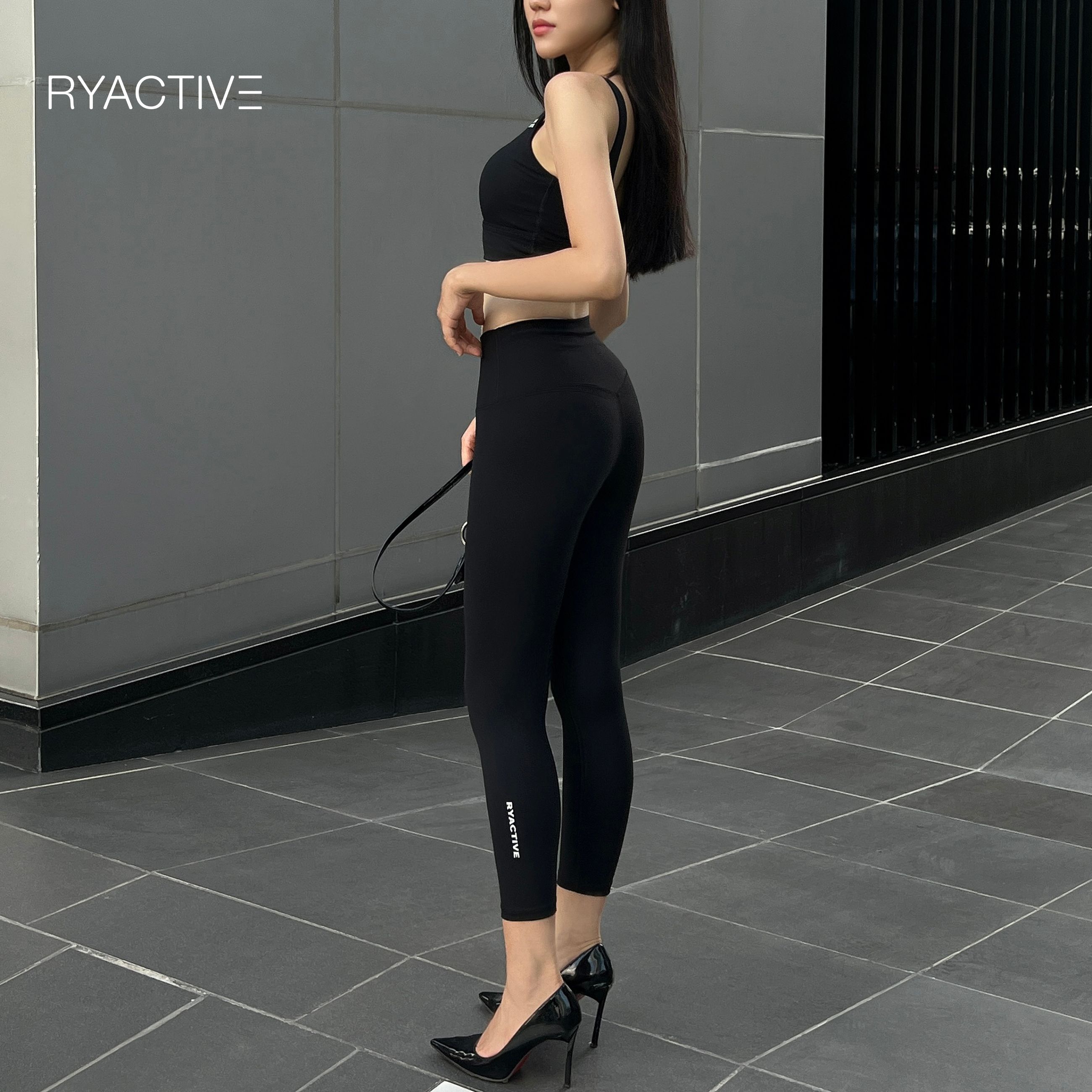 Quần legging thể thao dáng lửng RYACTIVE - MEDIUM LEGGING Black
