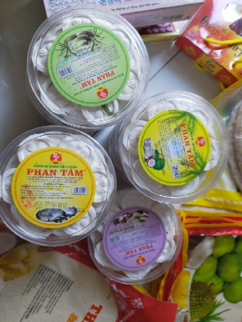 1 hộp bánh in phan tâm siêu ngon