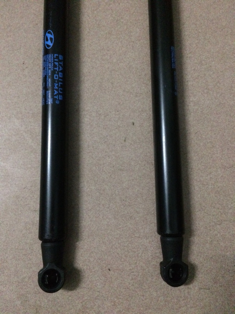 Ty chống cốp sau Getz ( Giá bán 1 chiếc) HQ
