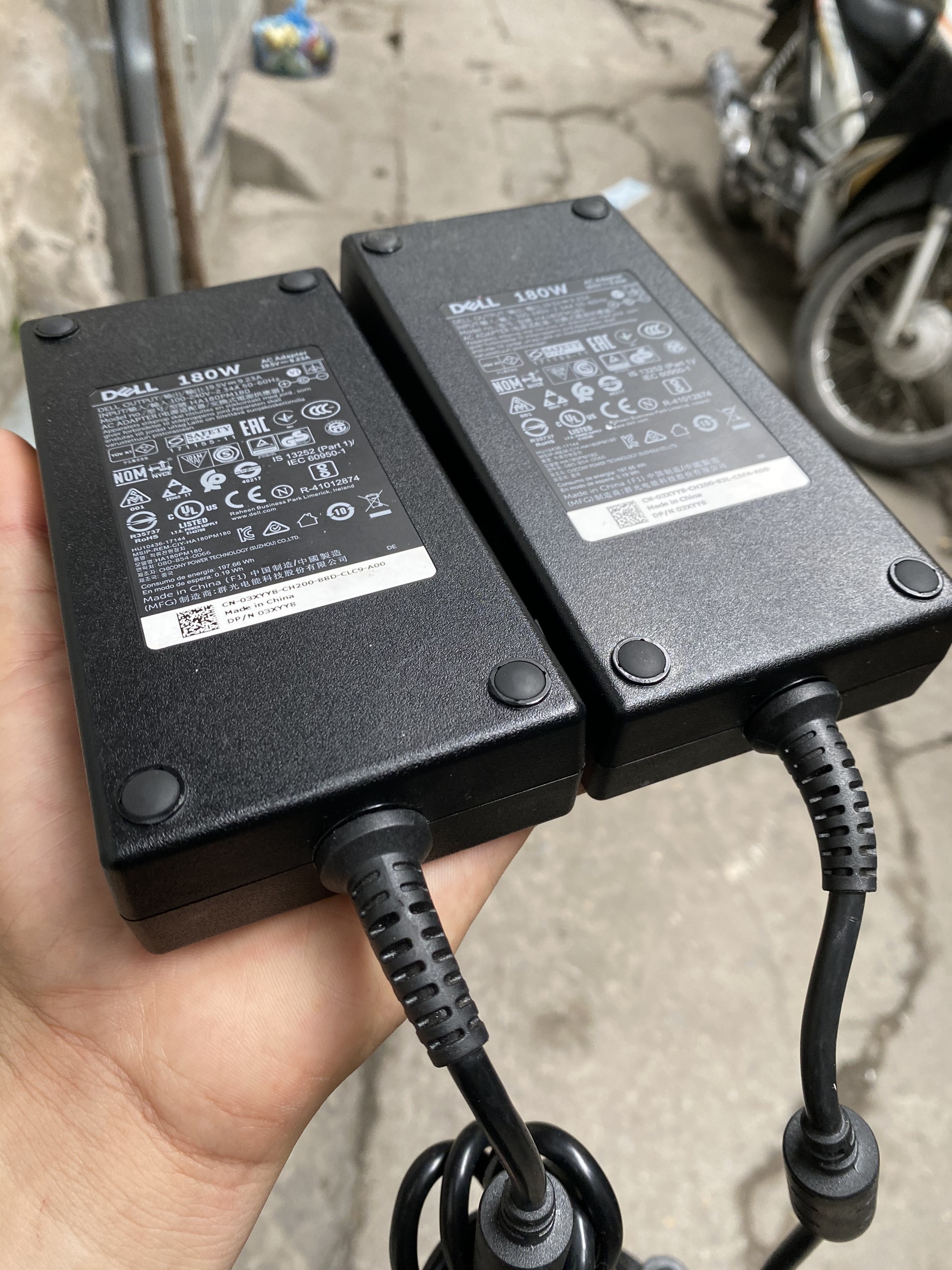 Sạc pin laptop Dell 180w 19.5V-9.23A Model no HA180PM180 bản gốc