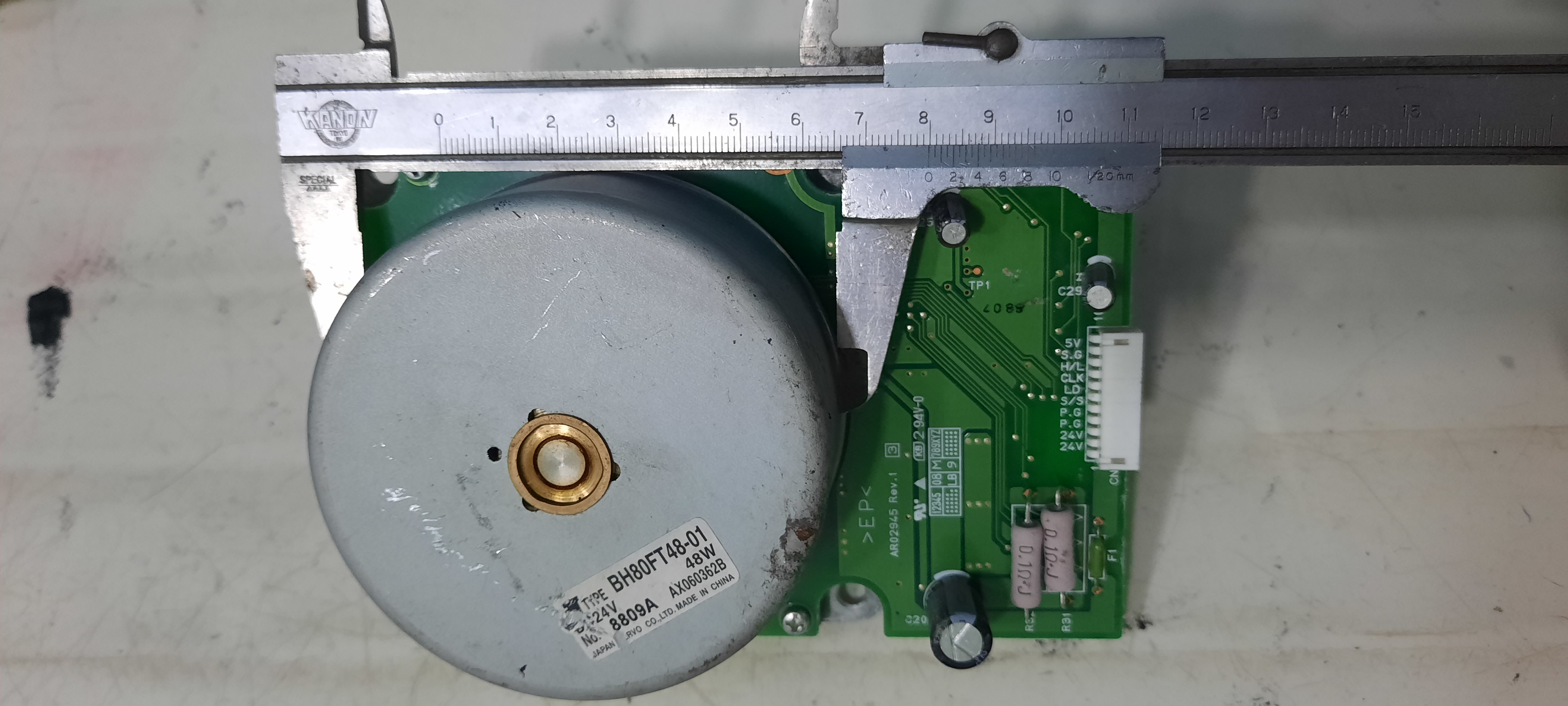 Motor Không Chổi Than 48w cốt 8mm.