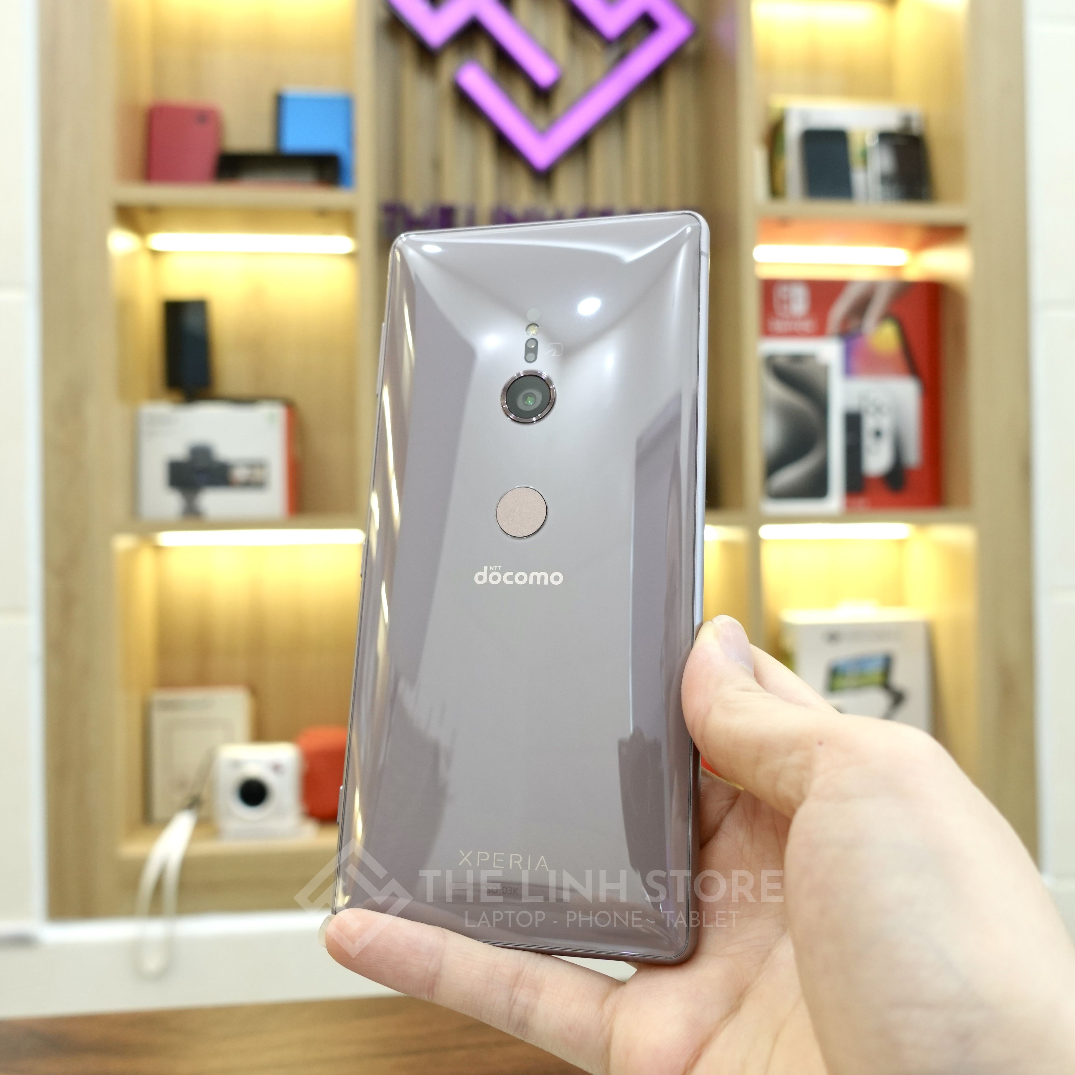 Điện thoại Sony Xperia XZ2 có bản 2 Sim Quốc tế - Snapdragon 845