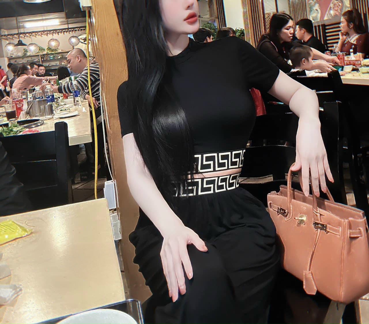 Set bộ thời trang cá tính áo croptop mix quần dài ống rộng xinh xắn Set bộ quần dài suông đai cao mix áo croptop cổ tròn phong cách Set bộ siêu HOT áo croptop tay ngắn mix quần dài suông cá tính MTB