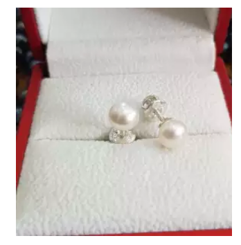 [HCM]Bông tai Ngọc Trai thật 8 ly chốt vặn chắc chắn  được gia công bằng bạc thật 100% ( hình shop chụp thật ) trắng