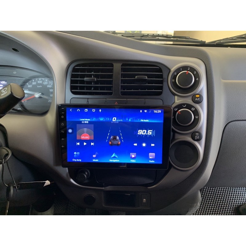2DIN Đối với Van 9 inch Android Navigation Car Player Khung mặt và dây nguồn