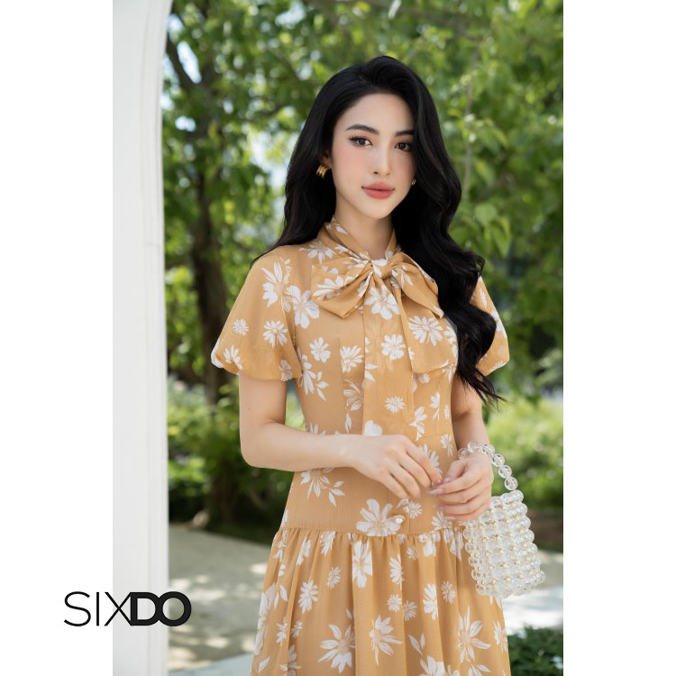 Đầm voan hoa nơ cổ  chiết eo SIXDO (Yellowish-brown Floral Bowtie Midi Voile Dress)