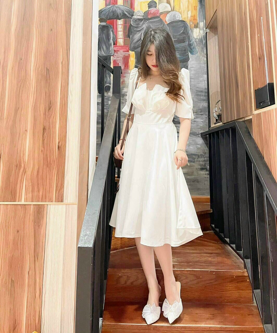 Đầm Dài Xếp Ly Ngực