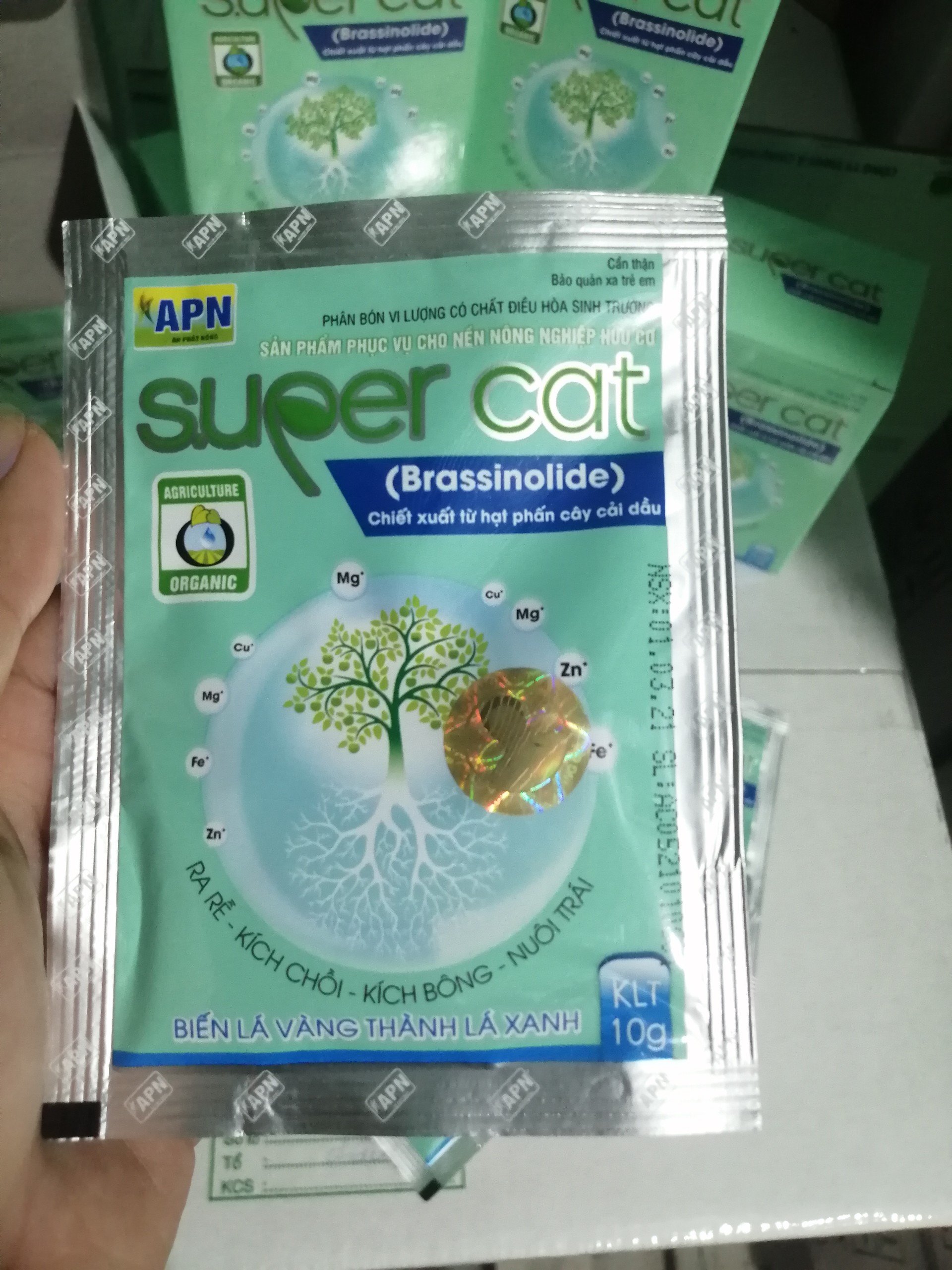 Chất điều hòa sinh trưởng - SUPER CAT (hộp 10 gói)