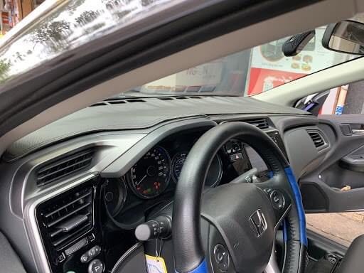 Thảm taplo da vân carbon cao cấp Honda City 2014-2020