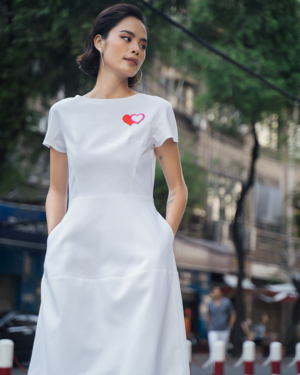 Đầm Linen Trắng  Becoming Unveil