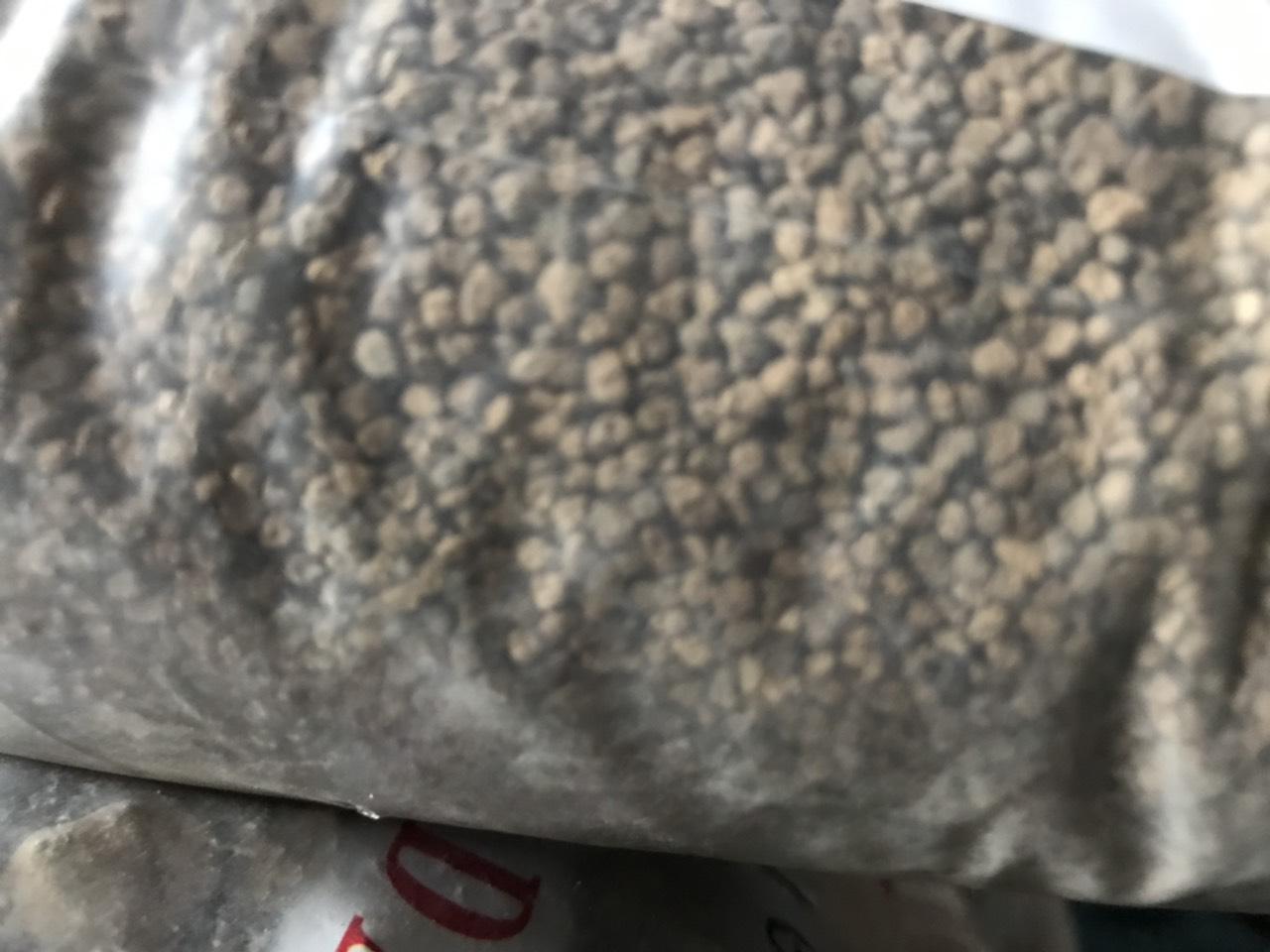 Đất nền Akadama size S hàng chiết lẻ từ bao-1kg