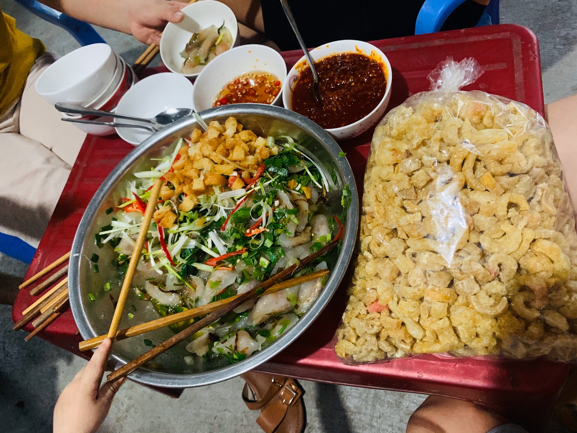 Tóp lá chanh ( da heo rang lá chanh)