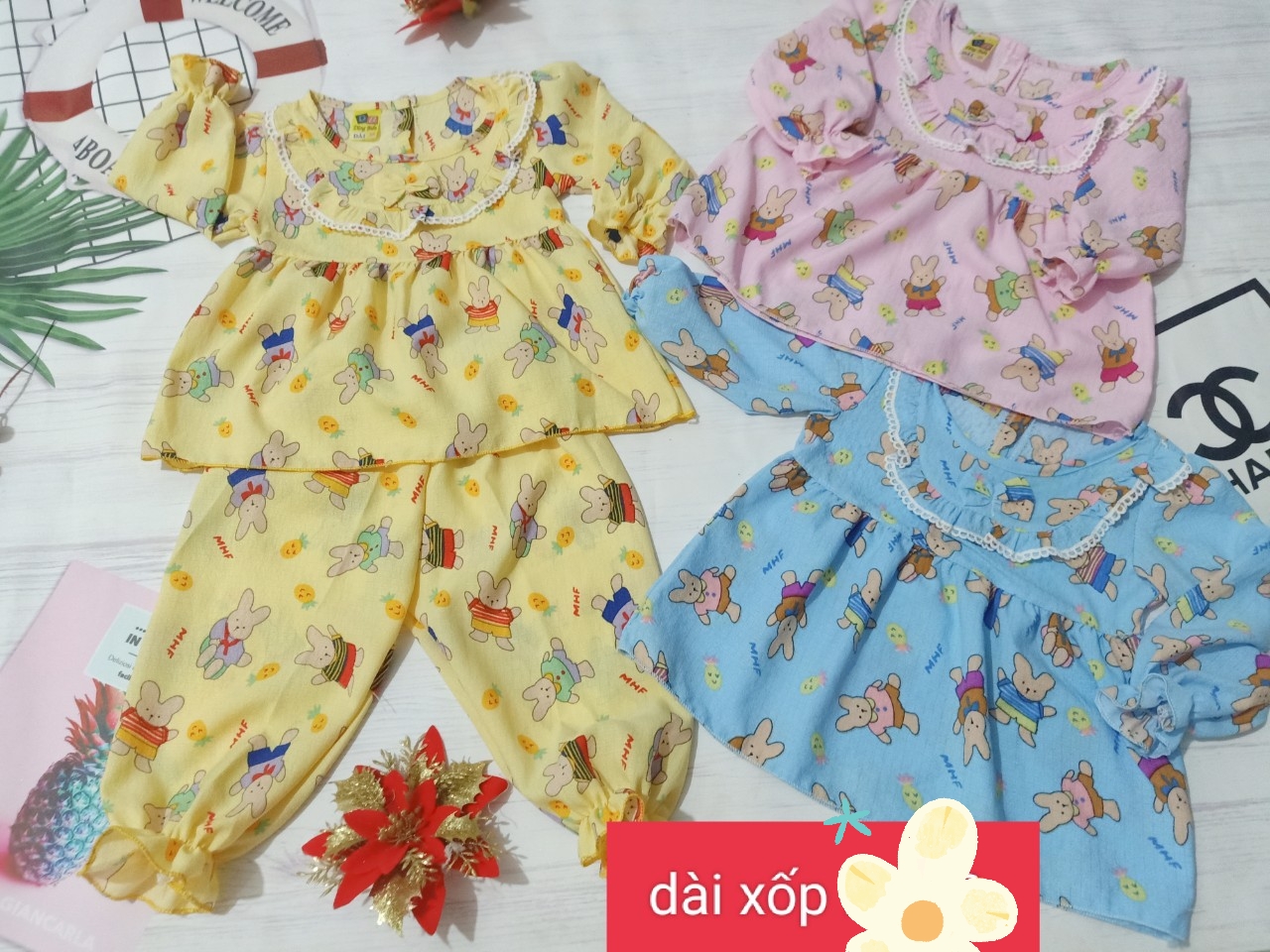 (3 bộ 3 màu 3 họa tiết khác nhau) Combo 3 Bộ Tay Dài Xốp Gạo Bé (7-15kg)