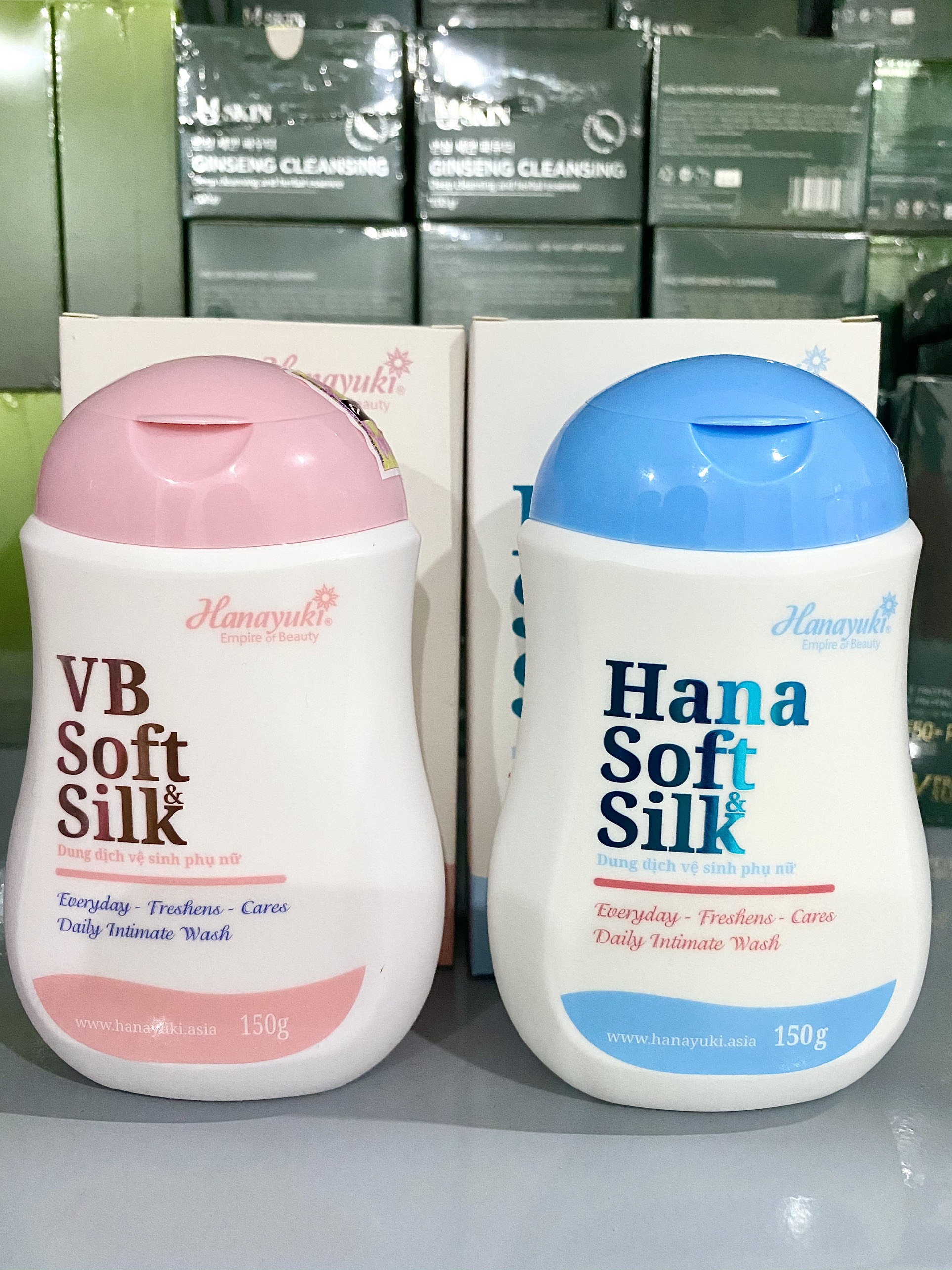 Dung Dịch Chăm Sóc Vùng Kín Hana & Silk