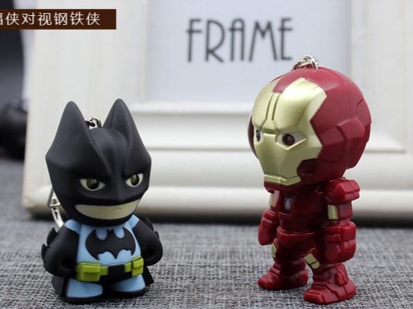 Móc khóa đèn led iron man