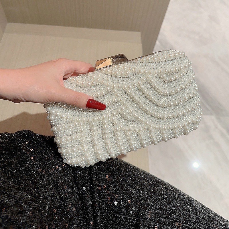 Clutch Cốp đính đá gợn sóng thời trang