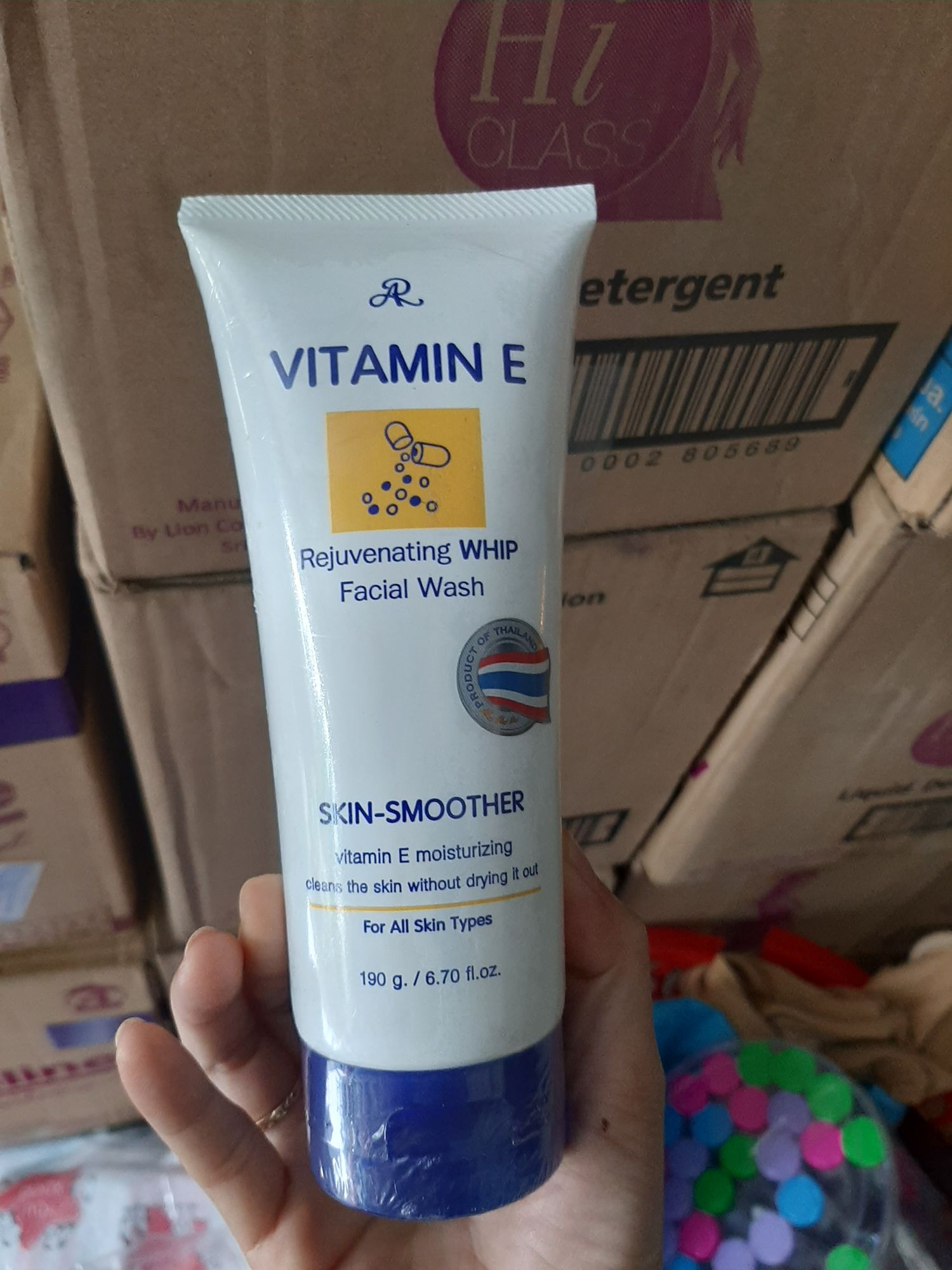 Sữa rữa mặt vitamin E Thái lan 190g hàng chuẩn