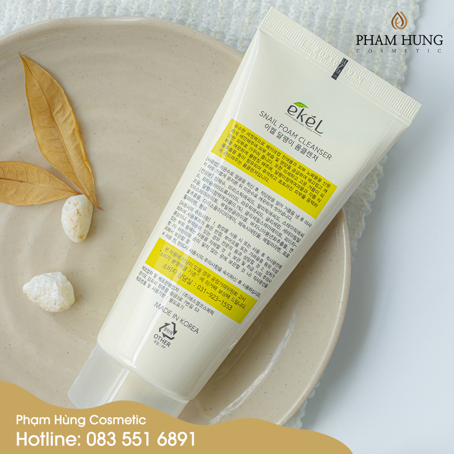 Sữa rửa mặt dịch ốc sên Ekel - Ekel Snail Foam Cleanser 100ml