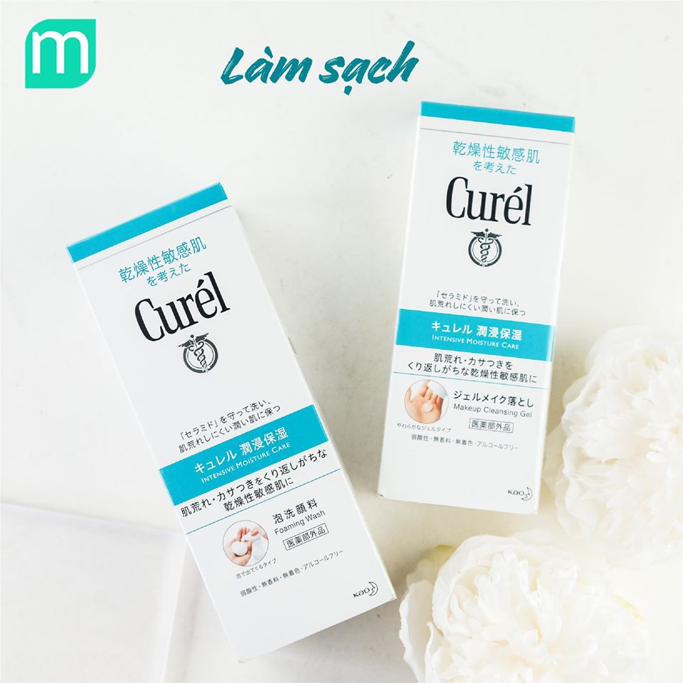 Sữa rửa mặt tạo bọt Curel Intensive Moisture Care Foaming Wash