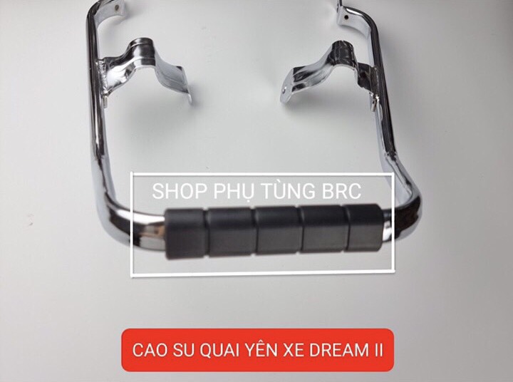 Cao su quai yên sau xe DREAM II ( SL: 1 cục cao su lắp vào quai yên xe DREAM II )