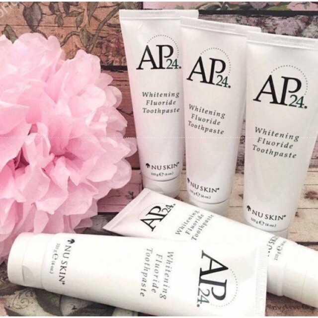 Kem đánh răng AP-24 Whitening Fluoride Toothpaste